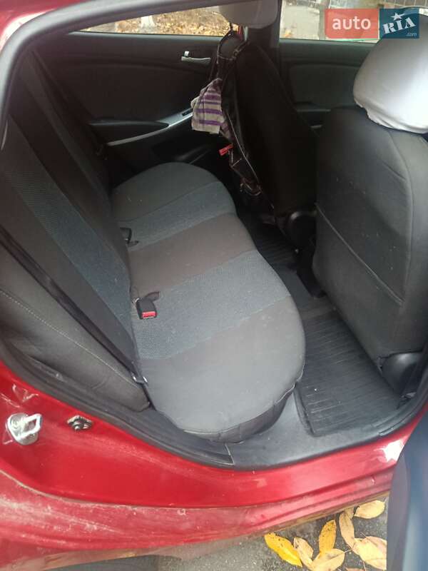 Хэтчбек Hyundai Accent 2013 в Киеве