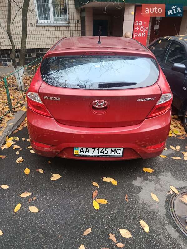Хэтчбек Hyundai Accent 2013 в Киеве