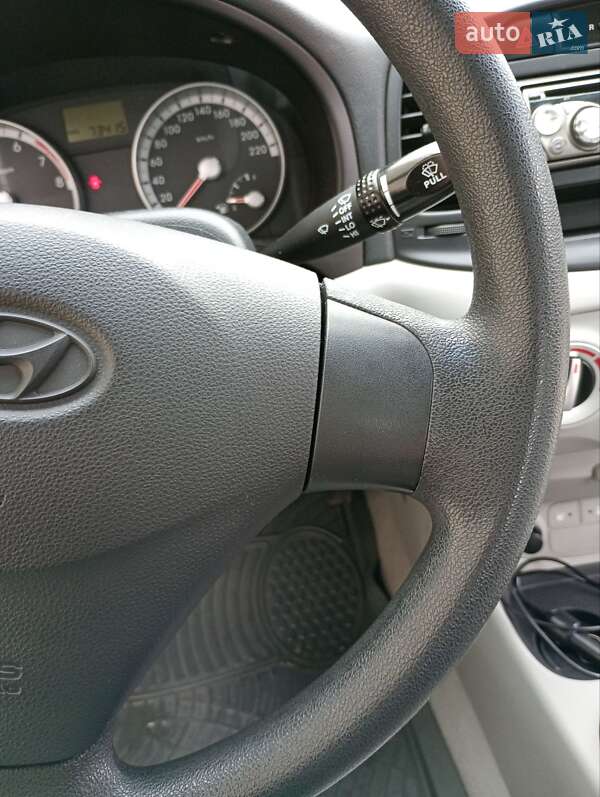 Седан Hyundai Accent 2008 в Самборе