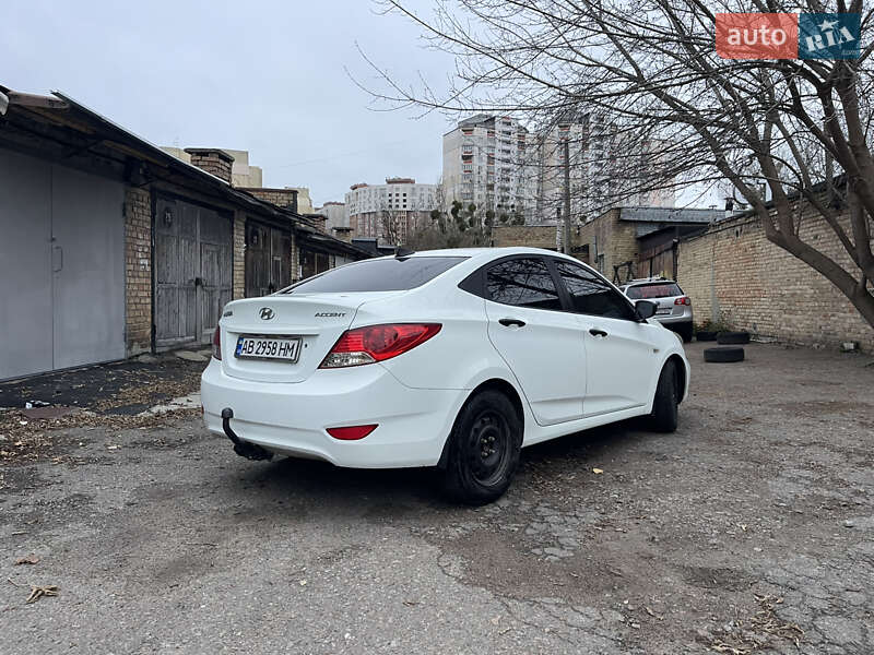 Седан Hyundai Accent 2011 в Киеве фото 2 Седан Hyundai Accent 2011 в Киеве