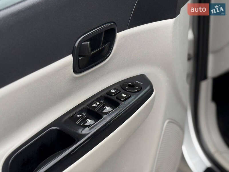 Седан Hyundai Accent 2007 в Днепре