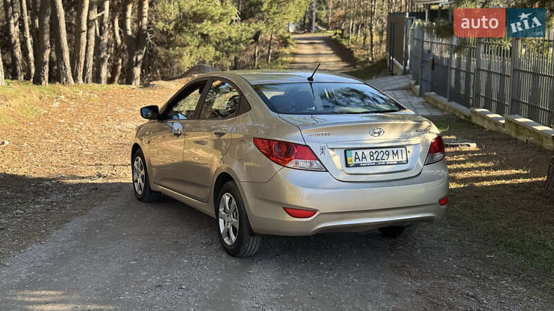 Седан Hyundai Accent 2012 в Василькове