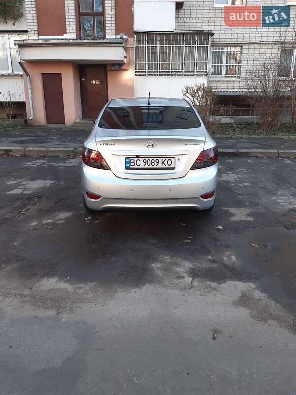 Седан Hyundai Accent 2011 в Львове