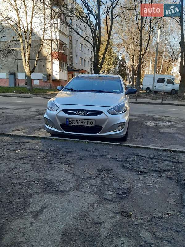 Седан Hyundai Accent 2011 в Львове
