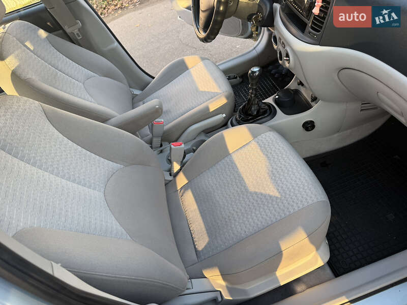 Седан Hyundai Accent 2007 в Киеве