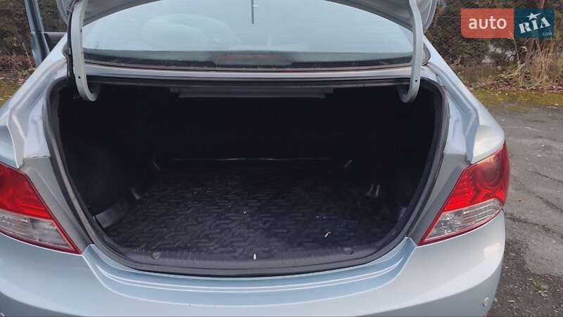 Седан Hyundai Accent 2011 в Львове