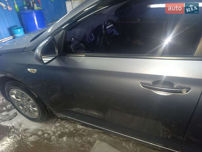 Седан Hyundai Accent 2017 в Киеве