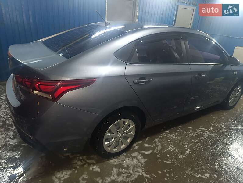 Седан Hyundai Accent 2017 в Киеве