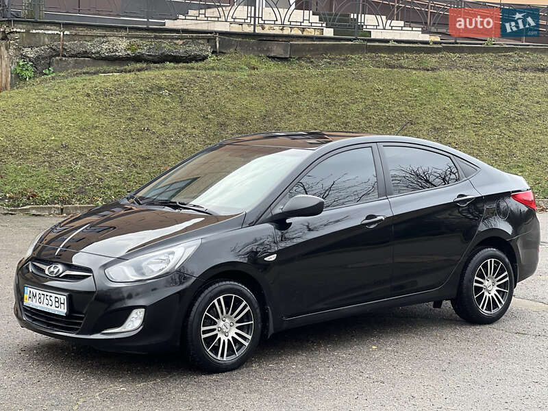 Седан Hyundai Accent 2012 в Лозовій фото 2 Седан Hyundai Accent 2012 в Лозовій
