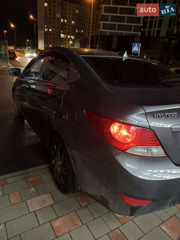 Седан Hyundai Accent 2011 в Киеве