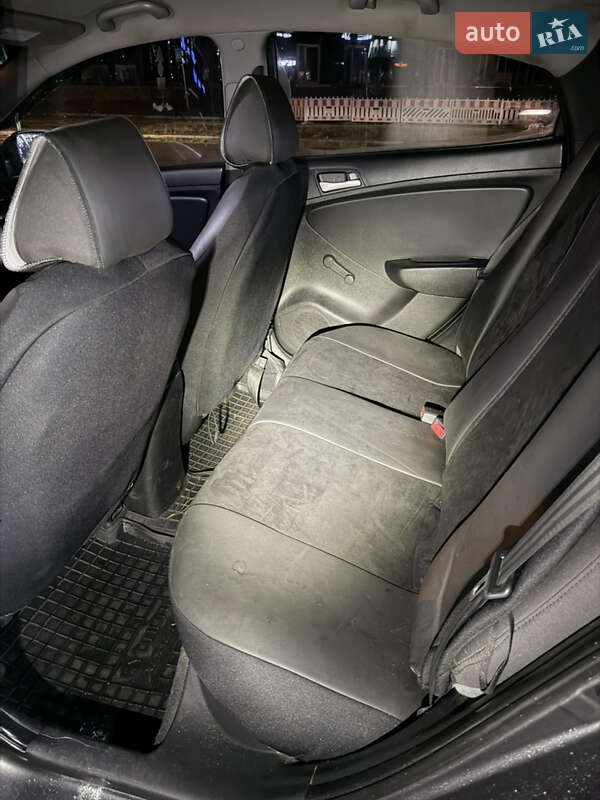 Седан Hyundai Accent 2011 в Киеве