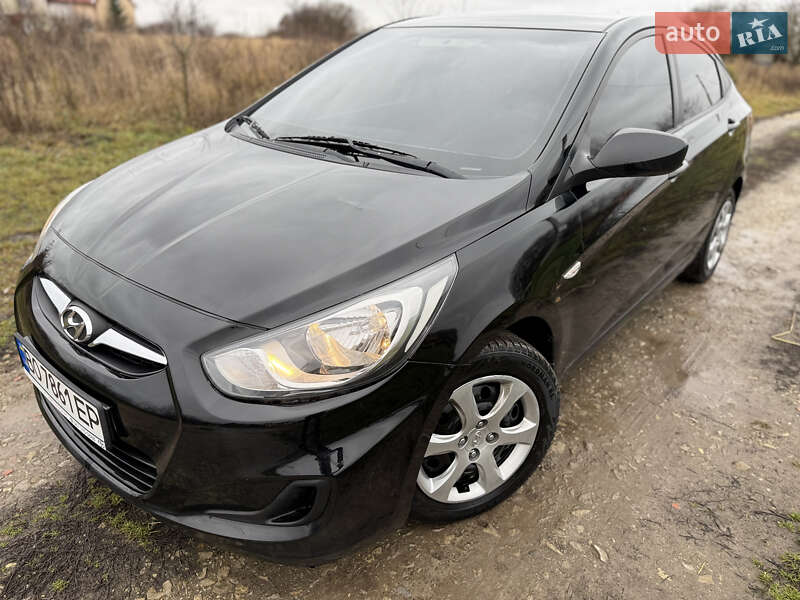 Hyundai Accent 2011