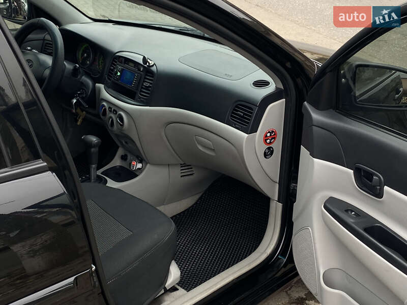 Седан Hyundai Accent 2008 в Николаеве