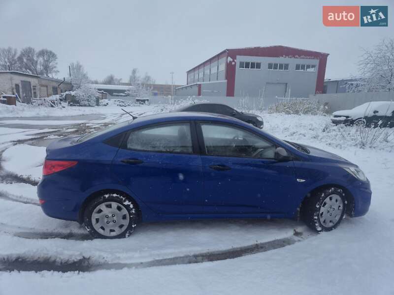 Седан Hyundai Accent 2011 в Нововолинську