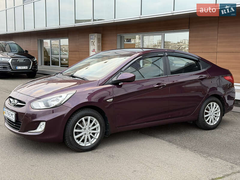 Седан Hyundai Accent 2012 в Киеве