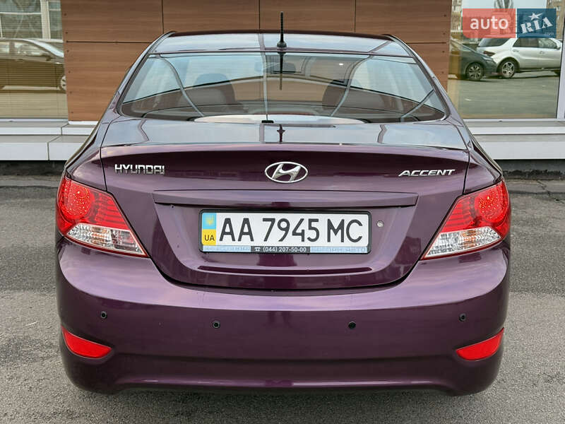 Седан Hyundai Accent 2012 в Киеве