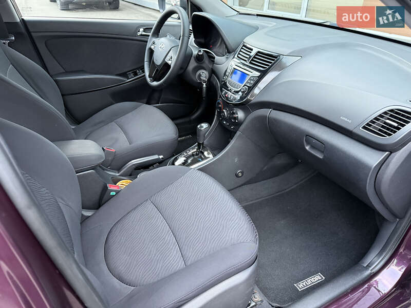 Седан Hyundai Accent 2012 в Киеве