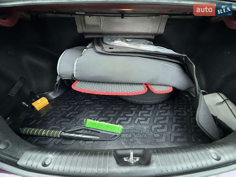 Седан Hyundai Accent 2012 в Киеве