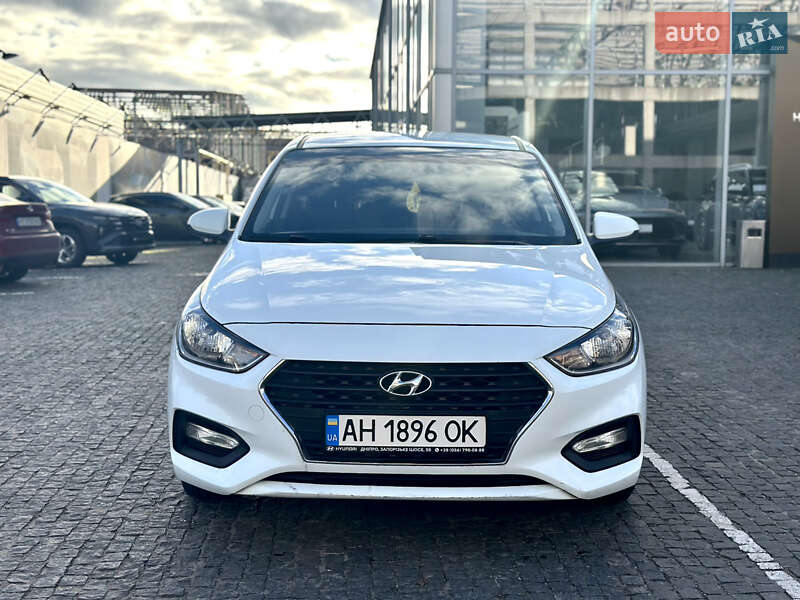 Седан Hyundai Accent 2017 в Днепре