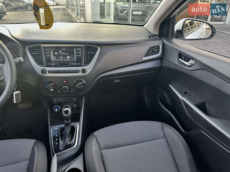 Седан Hyundai Accent 2017 в Днепре