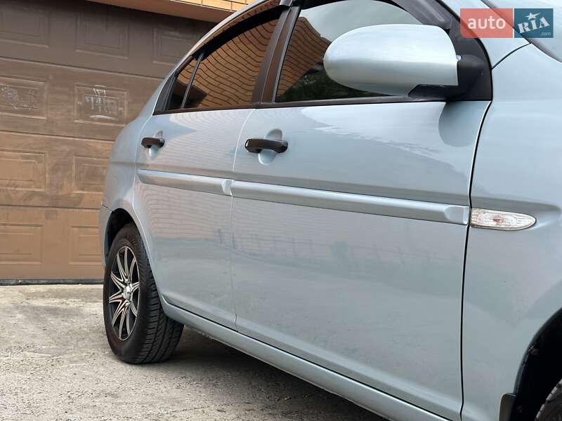 Седан Hyundai Accent 2008 в Одессе