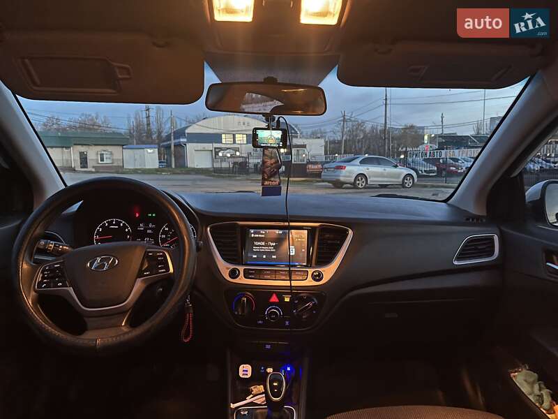 Седан Hyundai Accent 2020 в Николаеве