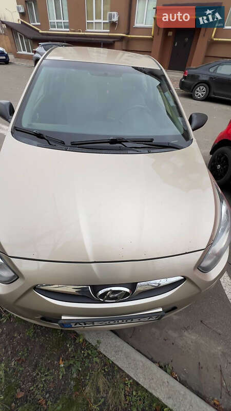 Седан Hyundai Accent 2013 в Житомирі