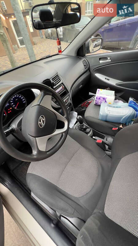 Седан Hyundai Accent 2013 в Житомирі