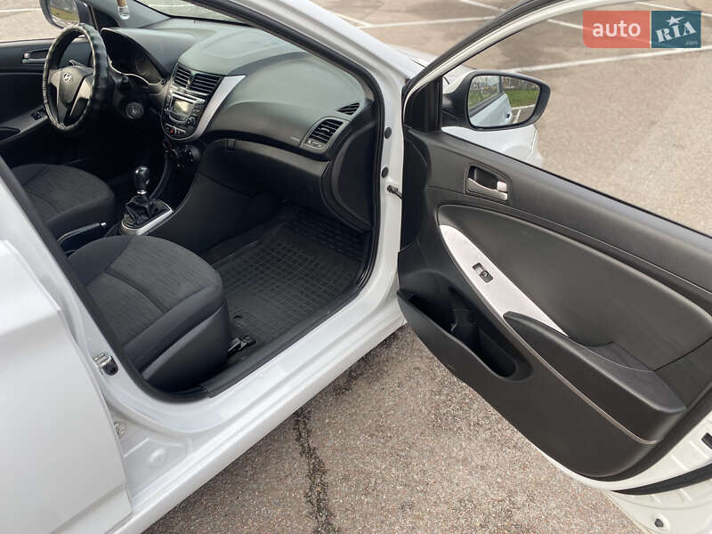 Седан Hyundai Accent 2018 в Житомирі