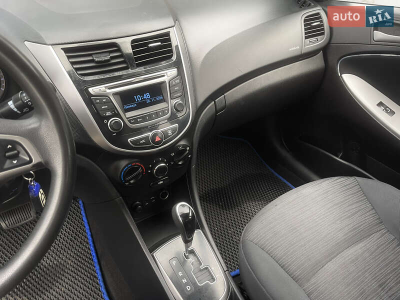 Седан Hyundai Accent 2015 в Киеве фото 28 Седан Hyundai Accent 2015 в Киеве