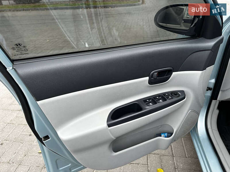 Седан Hyundai Accent 2008 в Дніпрі фото 21 Седан Hyundai Accent 2008 в Дніпрі