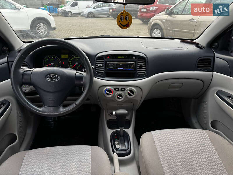 Седан Hyundai Accent 2007 в Днепре