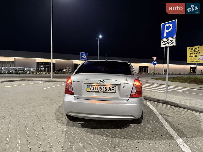 Хетчбек Hyundai Accent 2008 в Мукачевому