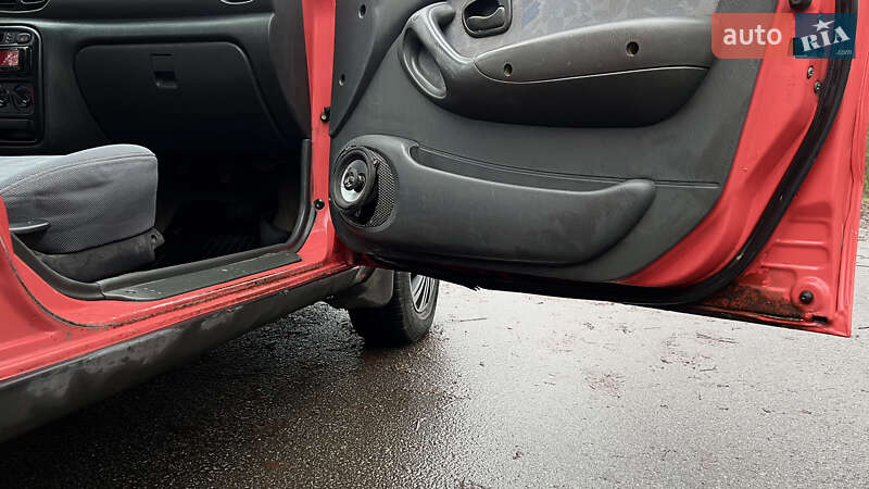 Ліфтбек Hyundai Accent 1995 в Новомосковську фото 8 Ліфтбек Hyundai Accent 1995 в Новомосковську