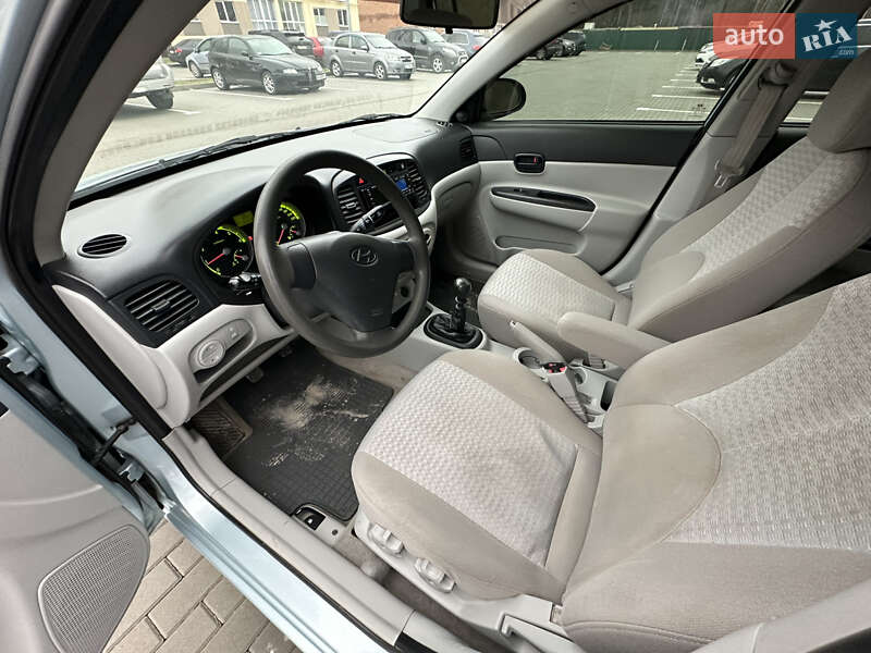 Седан Hyundai Accent 2008 в Киеве