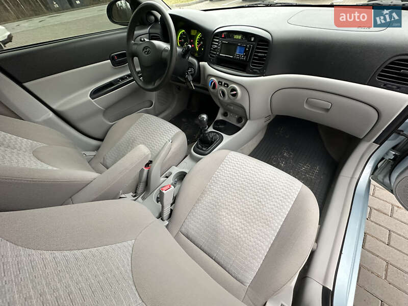 Седан Hyundai Accent 2008 в Киеве