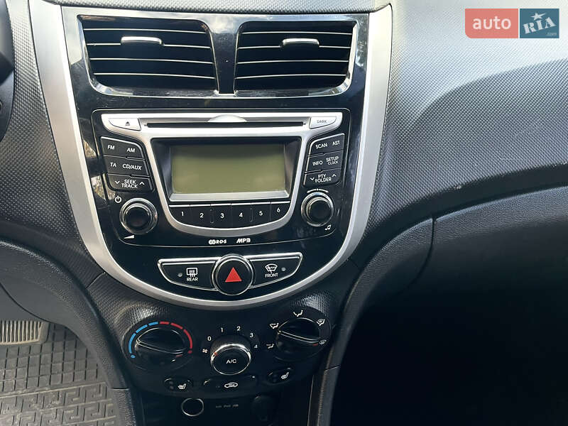 Седан Hyundai Accent 2011 в Чернігові фото 10 Седан Hyundai Accent 2011 в Чернігові
