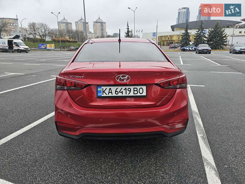 Седан Hyundai Accent 2018 в Киеве
