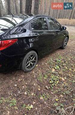 Седан Hyundai Accent 2013 в Змиеве