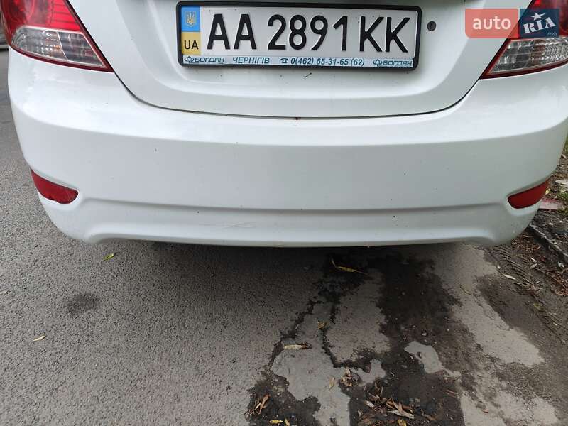 Седан Hyundai Accent 2012 в Львові