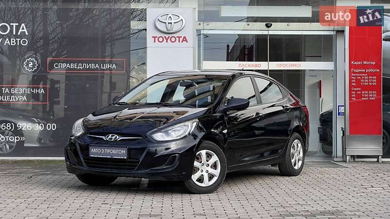 Hyundai Accent 2012