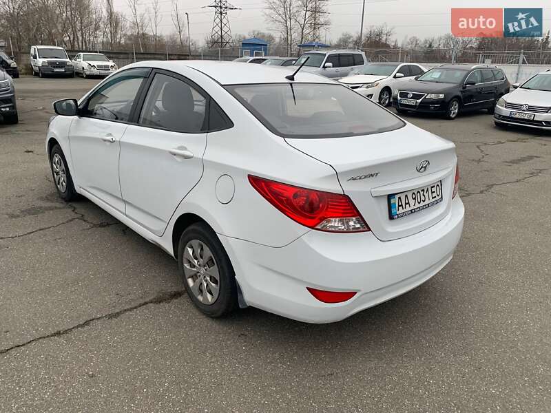 Седан Hyundai Accent 2019 в Києві