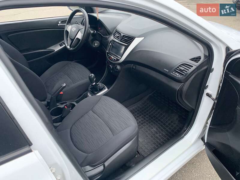 Седан Hyundai Accent 2019 в Києві