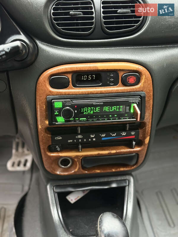 Седан Hyundai Accent 1999 в Одессе