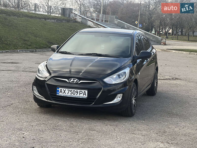 Седан Hyundai Accent 2012 в Лозовій