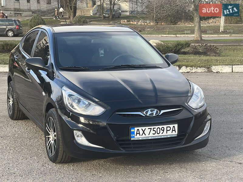 Седан Hyundai Accent 2012 в Лозовій