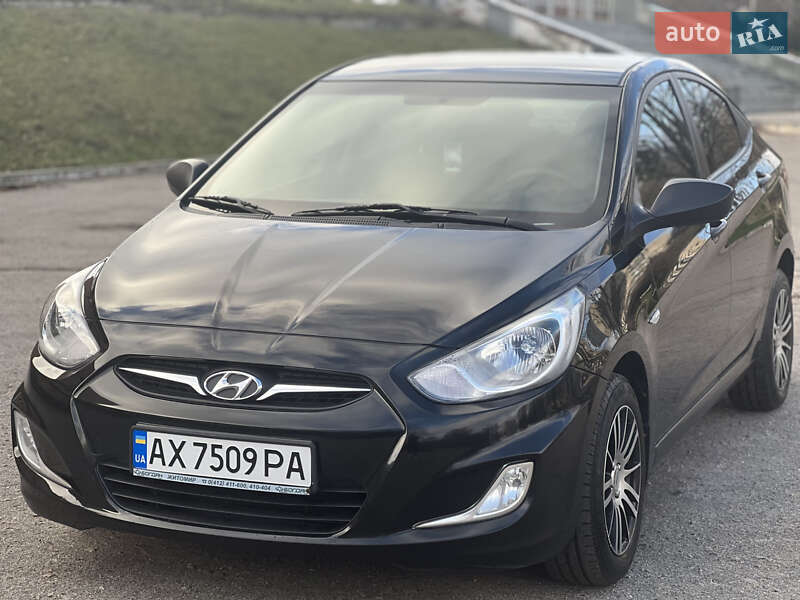 Седан Hyundai Accent 2012 в Лозовій