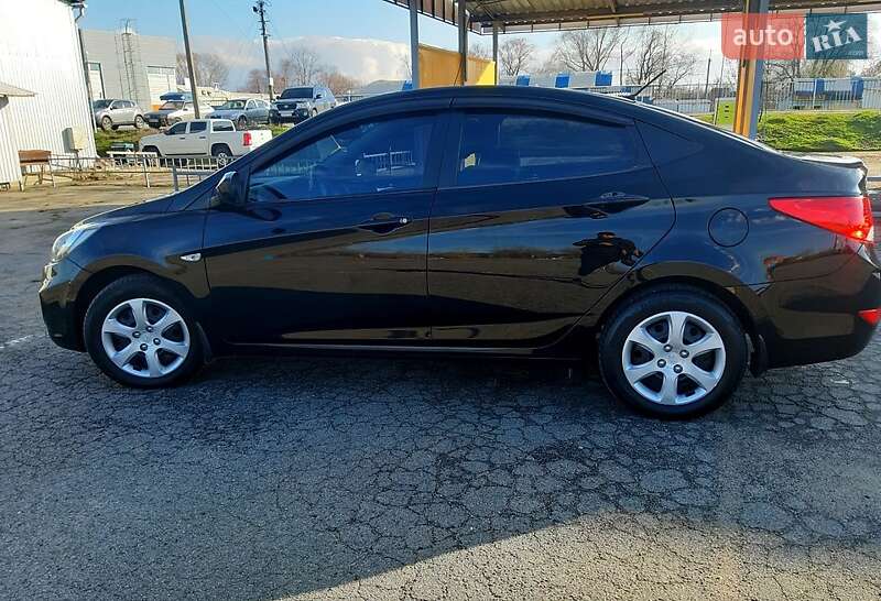 Седан Hyundai Accent 2012 в Харькове
