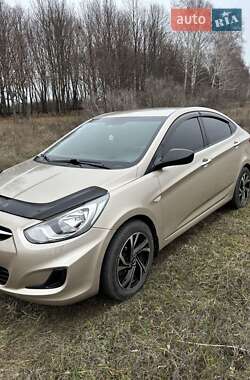 Седан Hyundai Accent 2014 в Лозовій