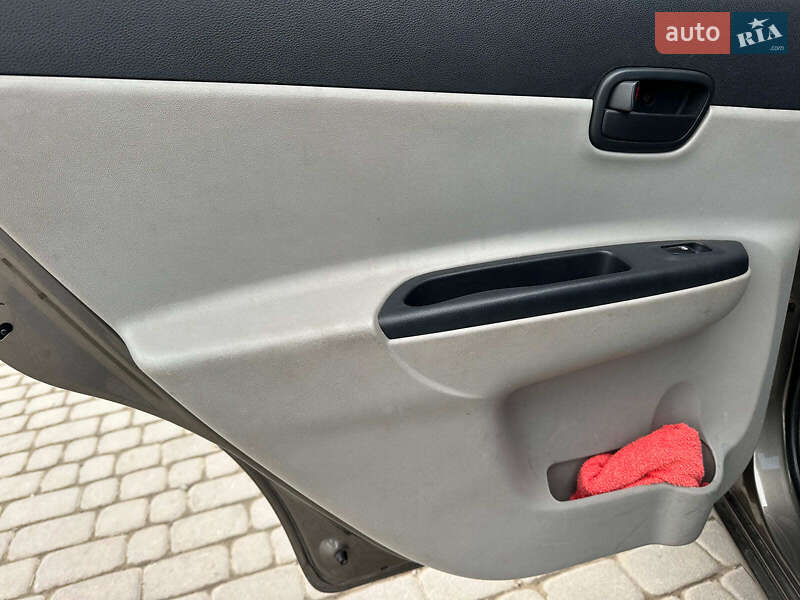 Седан Hyundai Accent 2008 в Львові фото 18 Седан Hyundai Accent 2008 в Львові